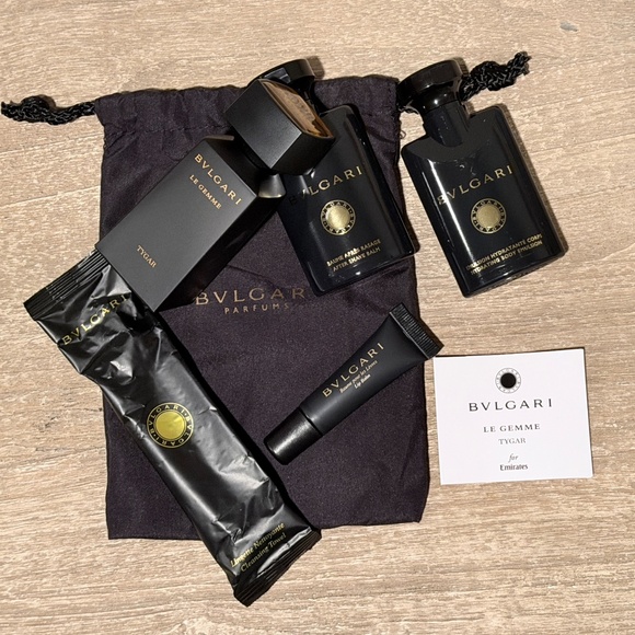 BVLGARI | Emirates First Class Toiletry Pouch for Men - Picture 3 of 6